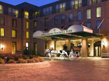    Sheraton Society Hill    , 8 ,   ,     .    .         ,     .   