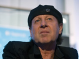   Scorpions          ,       .      Holiday