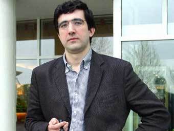 ������� ���� �� "������������" �������� �������� �������. ���� � ����� chessbase.com