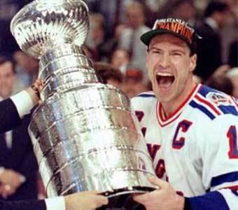 ���� ������ � ������ ������, ����������� � ������� "���-���� ���������" � 1994 ����. ���� Reuters