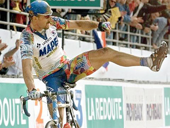 ����� ����� � 1998 ����. ���� AFP