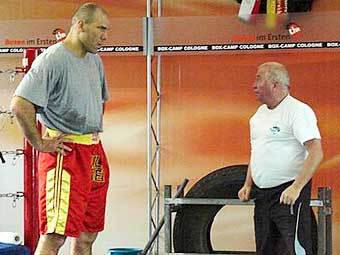 ������� ������ (�����) ��������� ������������ �� ��� � ������ �����. ���� fightnews.com