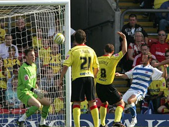 ������ ������� ����� "�������" � ����� � "���������". ���� � ����� watfordfc.com