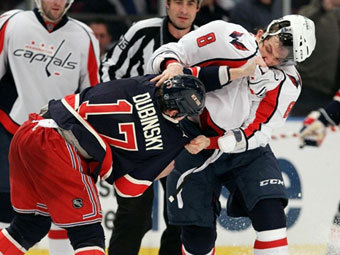 ����� � �������� ���������� �������� ( 8) � �������� ��������. ���� &copy;AFP