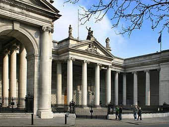    .    maccom-ireland.ie