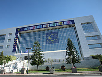  .    centralbank.gov.cy