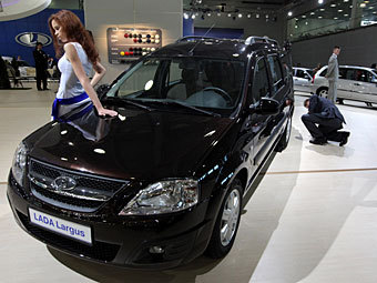 Lada Largus.   ,  