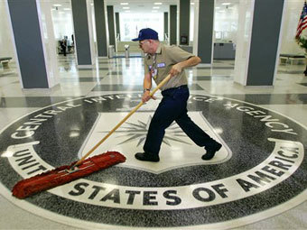 - .  ©AP