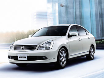 Nissan Bluebird Sylphy.  Nissan
