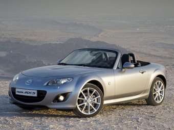 Mazda MX-5.    mazda.ru