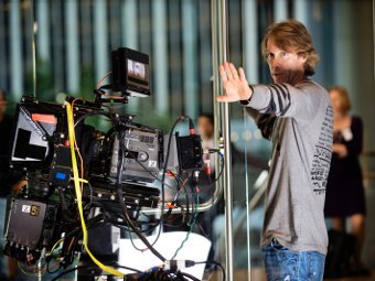  ,    michaelbay.com