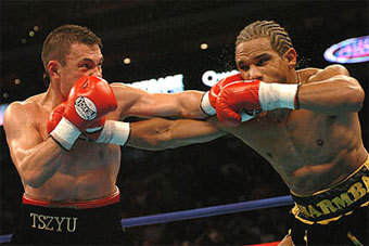 ���������� ��� ������� ���� ������ ��������. ���� Chris Cozzone, ���� fightnews.com 